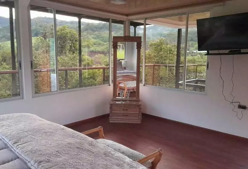 ペンション Hostal Proximo Domingo