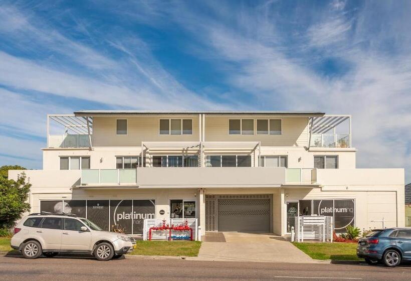 Warners Bay Apartments