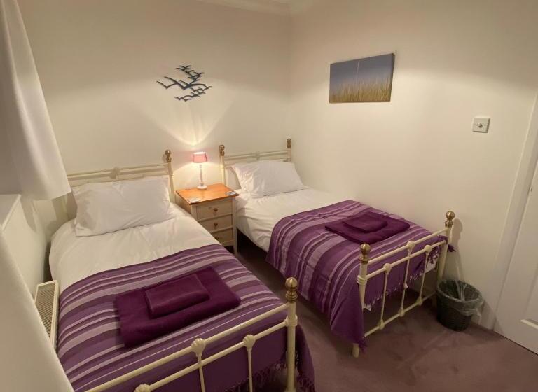 Agapanthus Bed & Breakfast   Fraddam