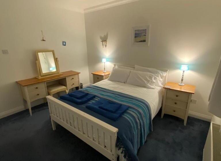 Agapanthus Bed & Breakfast   Fraddam