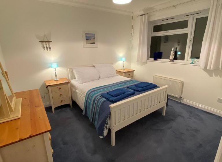 Agapanthus Bed & Breakfast   Fraddam