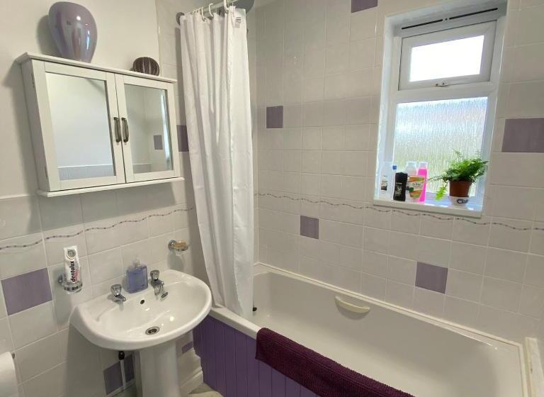 Agapanthus Bed & Breakfast   Fraddam