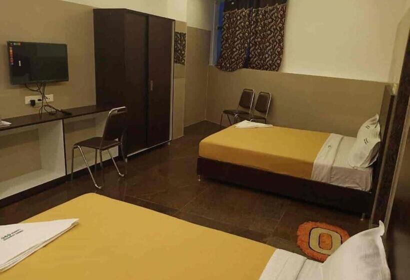 בית מלון כפרי Kjr Residency&rooms