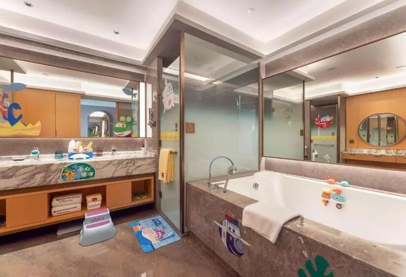 ホテル Wyndham Grand Zhaoqing Downtown