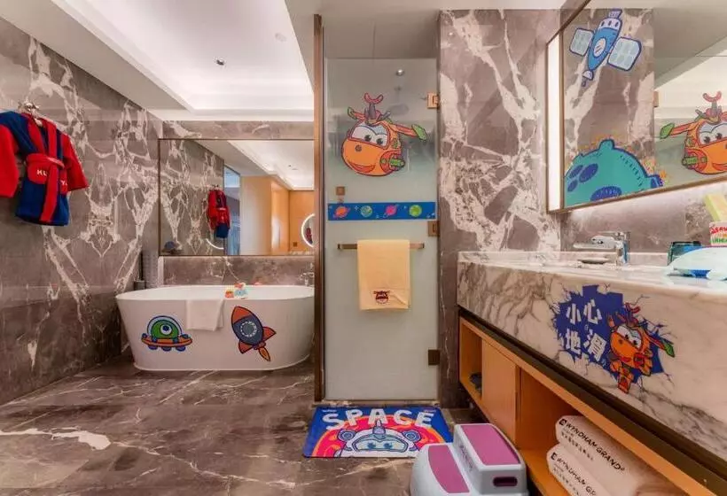 ホテル Wyndham Grand Zhaoqing Downtown