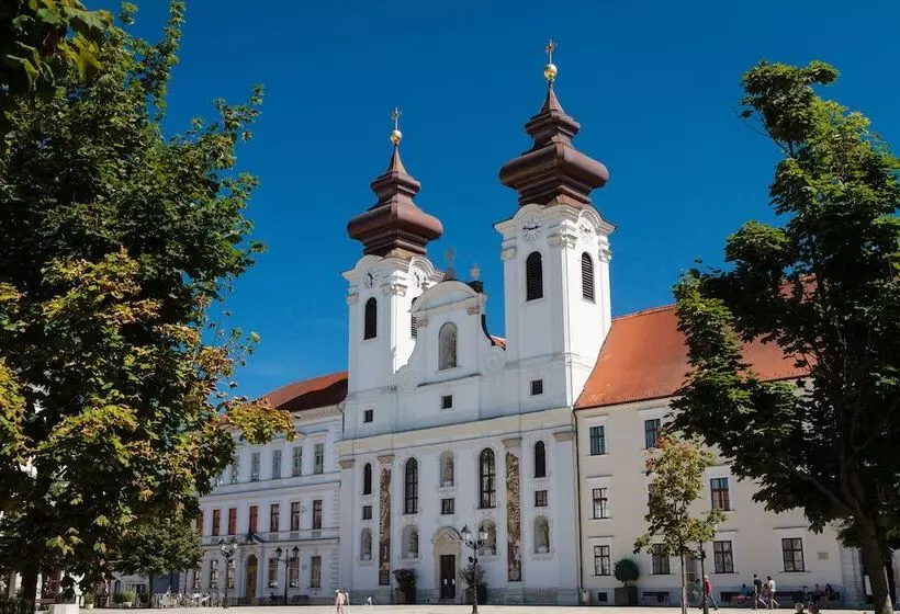 Hotelli Domus Collis