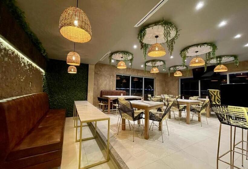 בית מלון כפרי Provincia Plaza