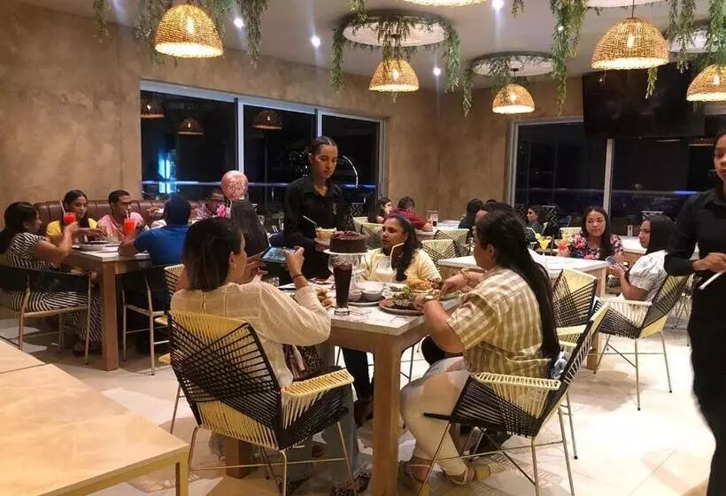 Hotelli Provincia Plaza