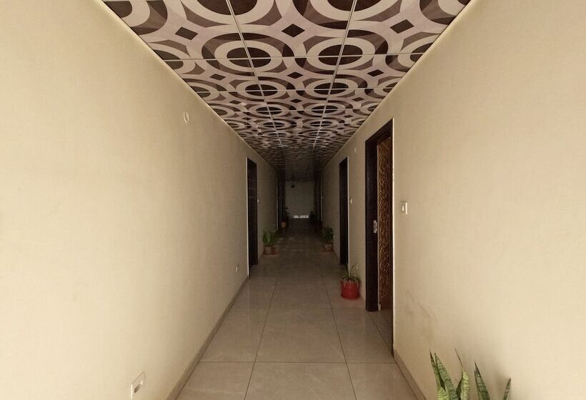 Отель Annpurna Regency