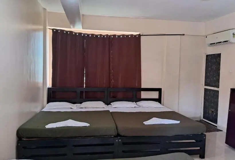 ペンション Cherry Blossom Guest House