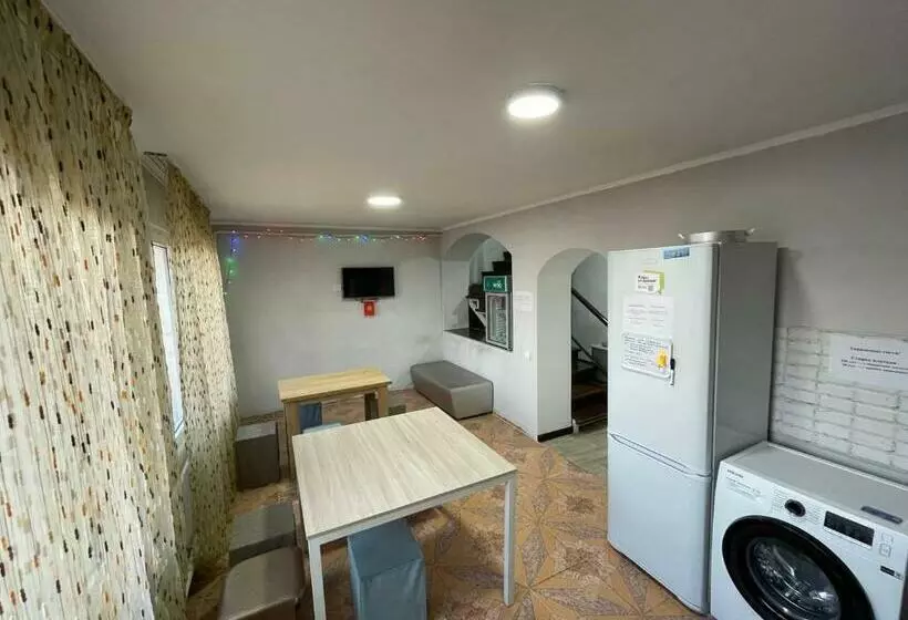 هاستل Bishkek Backpackers