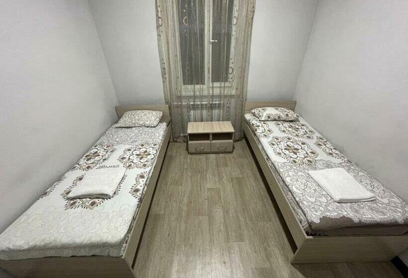 هاستل Bishkek Backpackers