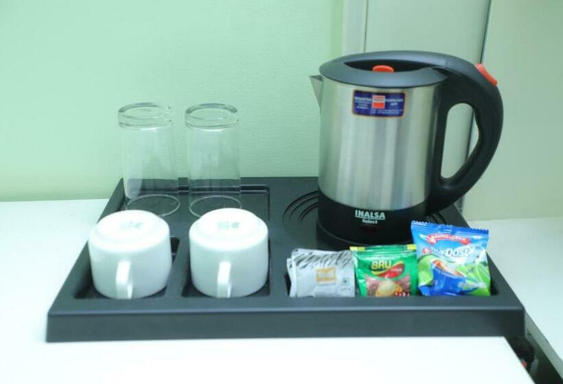 בית מלון כפרי Drona Palace By Sr Leisure Inn