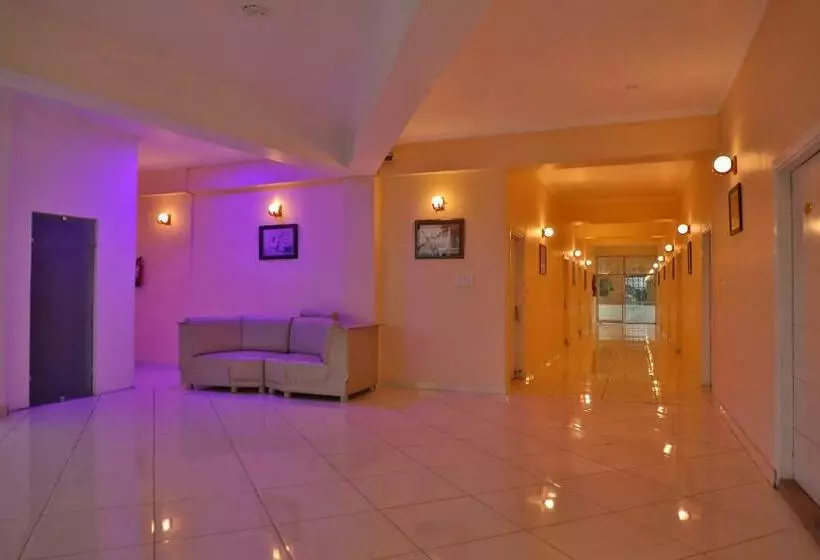 ホテル Drona Palace By Sr Leisure Inn