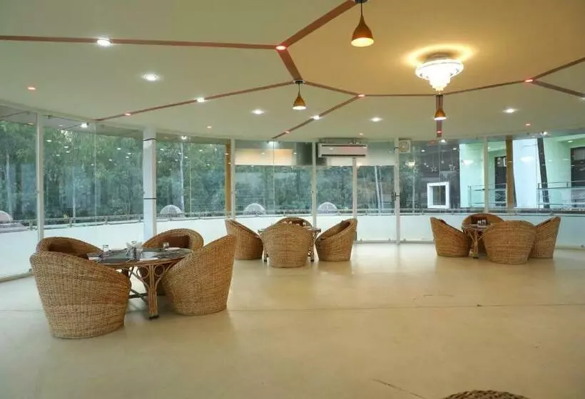 ホテル Drona Palace By Sr Leisure Inn