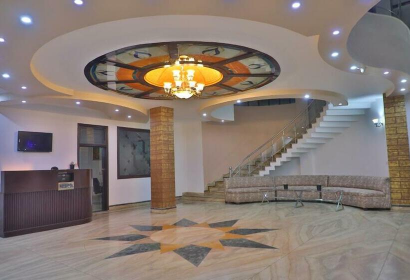 בית מלון כפרי Drona Palace By Sr Leisure Inn