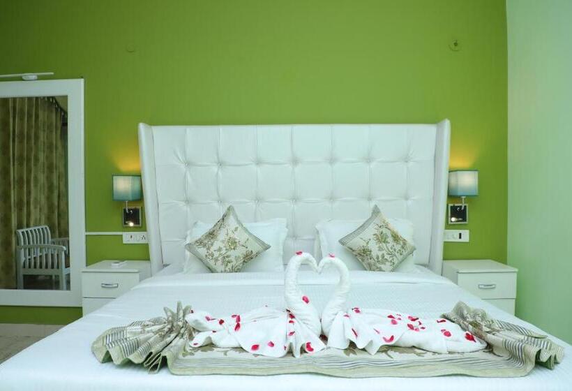 בית מלון כפרי Drona Palace By Sr Leisure Inn