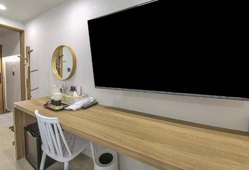 Geoje Dongbeck Hotel Gohyeon