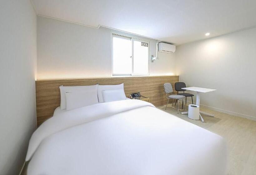 Geoje Dongbeck Hotel Gohyeon