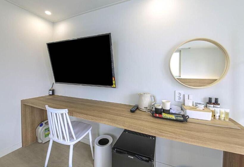 Geoje Dongbeck Hotel Gohyeon