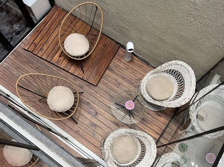 پانسیون Lounge Ba