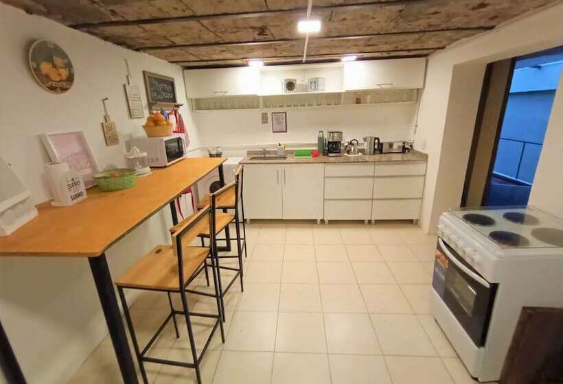 پانسیون Lounge Ba