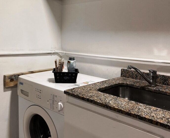 پانسیون Lounge Ba