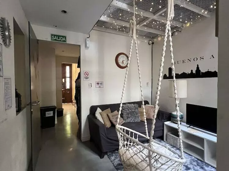 پانسیون Lounge Ba