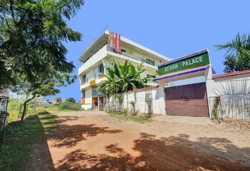 호텔 Oyo 70023 Rommies Inn