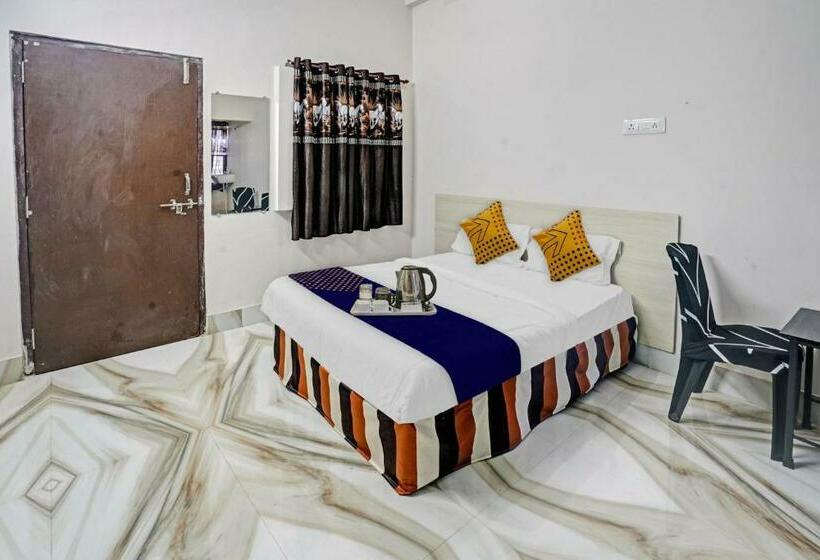 호텔 Oyo 70023 Rommies Inn