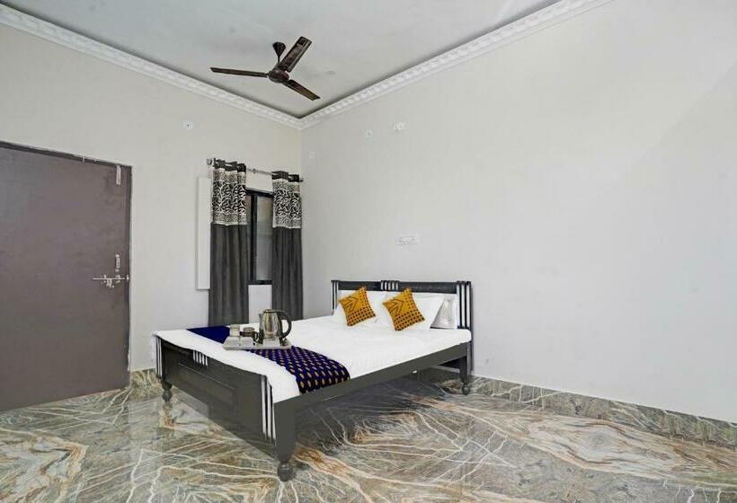 호텔 Oyo 70023 Rommies Inn