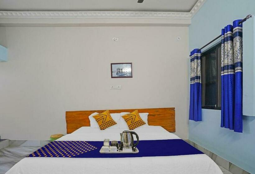 호텔 Oyo 70023 Rommies Inn