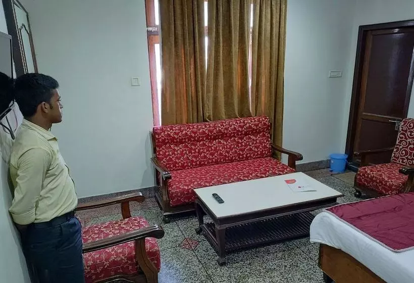 ホテル Samrat