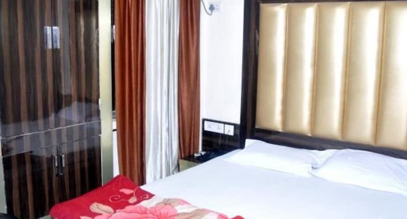 בית מלון כפרי Samrat