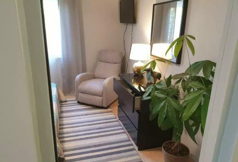 Majatalo Sous Les Chênes