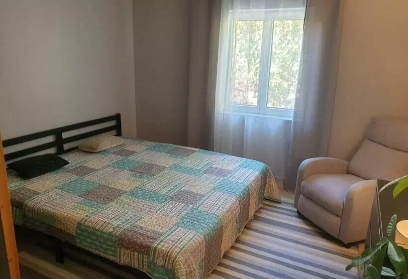 Majatalo Sous Les Chênes