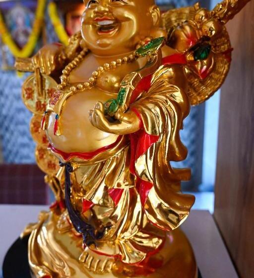 هتل Adiraj Residency