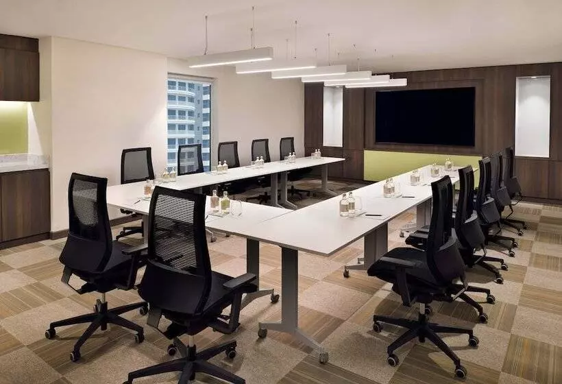 هتل Element By Westin City Center Doha