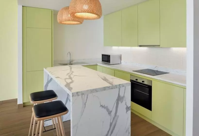 هتل Element By Westin City Center Doha