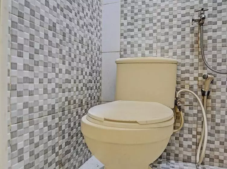 Hotelli Oyo 91795 Kos Jeehel Syariah