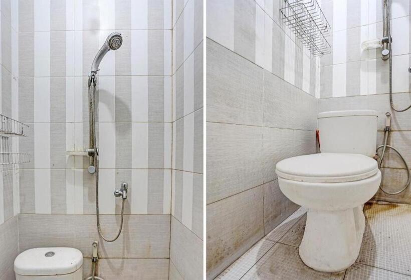 Hotelli Oyo 91795 Kos Jeehel Syariah