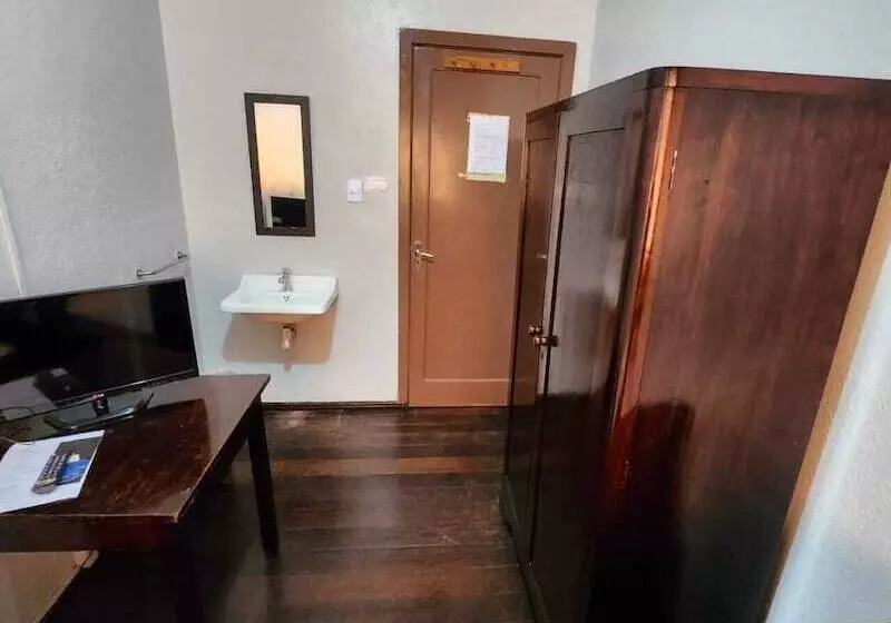 ホテル Real Koerich 24h