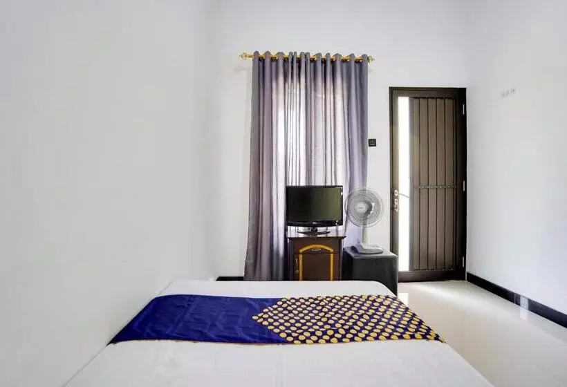 Hotel Spot On 91745 Rumah Kost Gresik Syariah