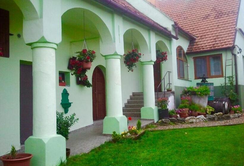 Пансион Na úpatí Pálavy