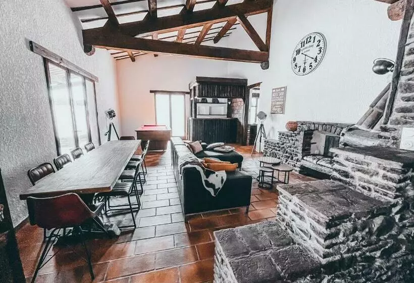 ペンション Demeure Du Dragon 5 Chambres Piscine  10 Lits   Personnes