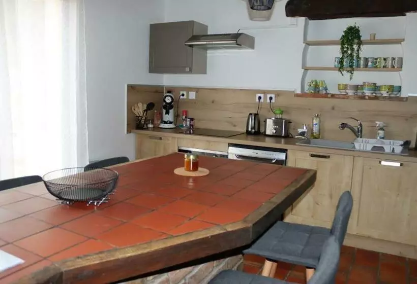 ペンション Demeure Du Dragon 5 Chambres Piscine  10 Lits   Personnes