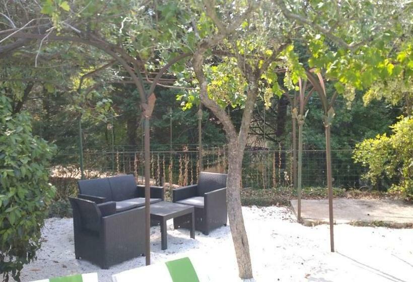 פנסיון Demeure Du Dragon 5 Chambres Piscine  10 Lits   Personnes