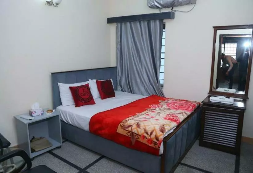 هتل Zea Care Johar Town Lahore