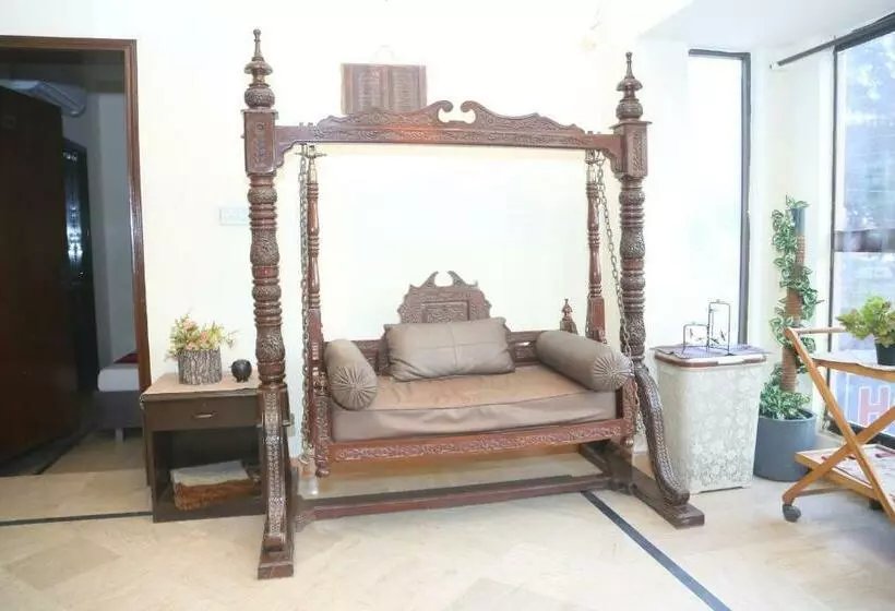 هتل Zea Care Johar Town Lahore