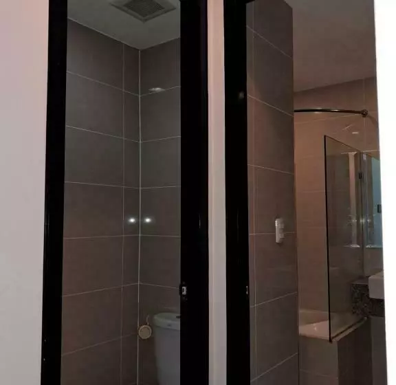 Mactan 8newtown Boulevard